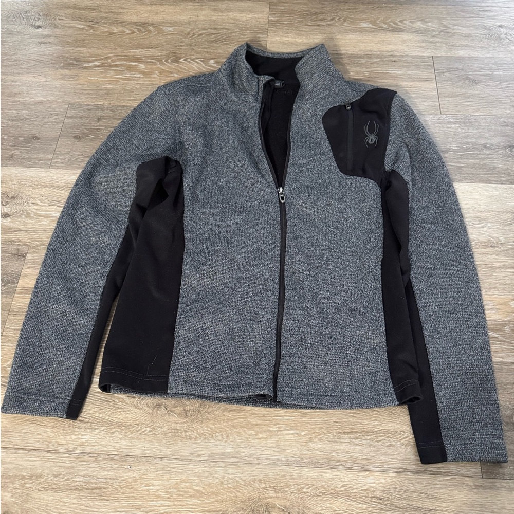 Spyder Gray and Black Ski Jacket with Sporty Contrast Design
